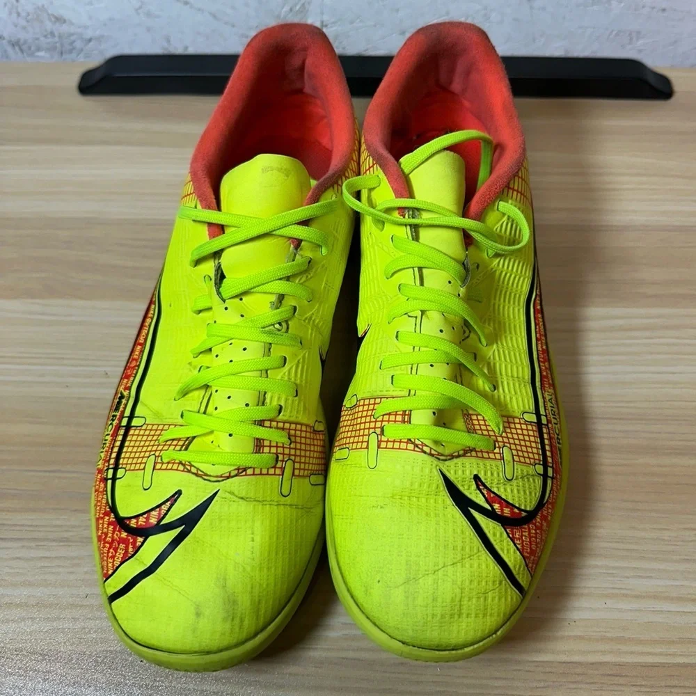 Nike Mercurial Vapor 12 Academy volt/ bright crimson Indoor Sport shoes